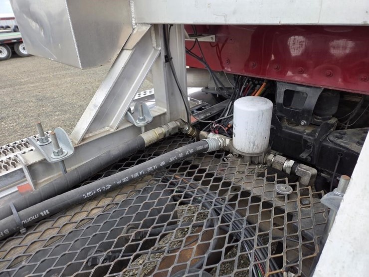 2012-kenworth-t800-image-44