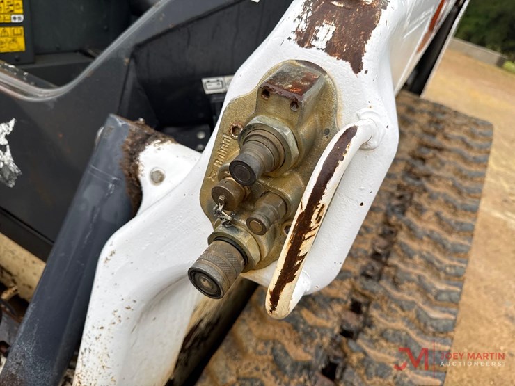 2020-bobcat-t76-image-7