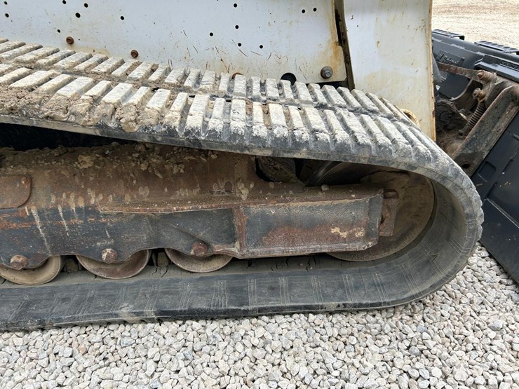 2020-bobcat-t770-image-14