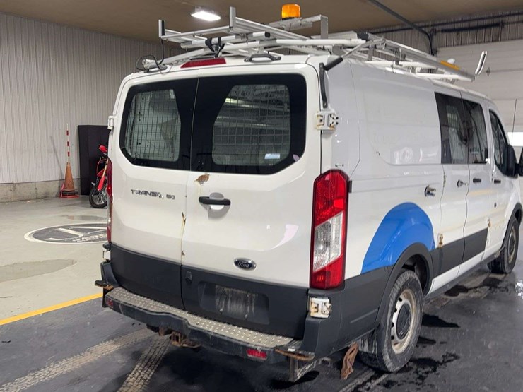 2016-ford-transit-image-5