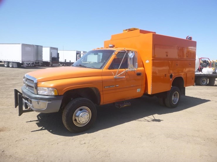 1999-dodge-ram-3500-image-1