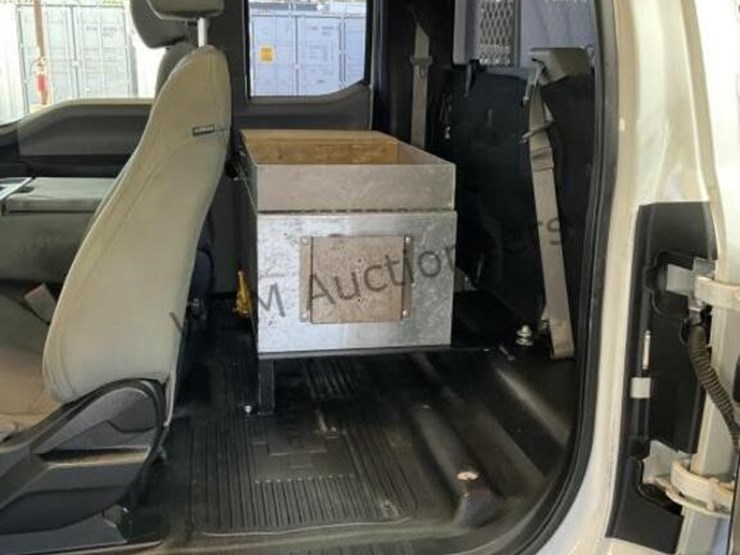 2017-ford-f550-image-24