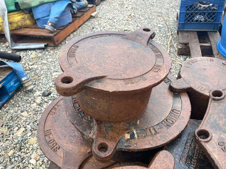 #5084-•-pallet-of-cast-iron-covers-image-7