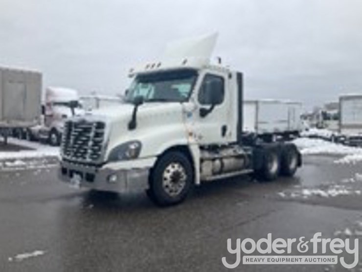 2019-freightliner-cascadia-125-image-1