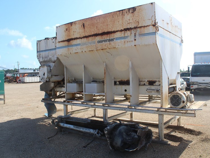 #82378-•-cemen-tech-concrete-dispenser-with-conveyor-belt-image-5