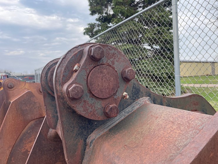 #5003-•-excavator-bucket-image-12