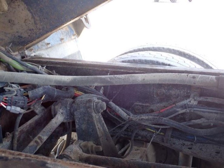 2012-caterpillar-ct660s-image-74