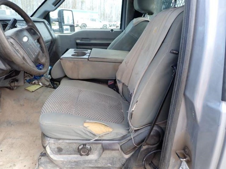 2012-ford-f550-xl-image-25
