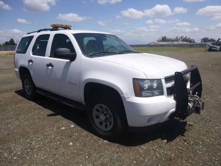2014-chevrolet-tahoe-image-3