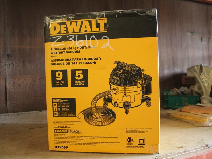 #2021-•-dewalt-9-gallon-portable-wet/dry-vacuum-image-1