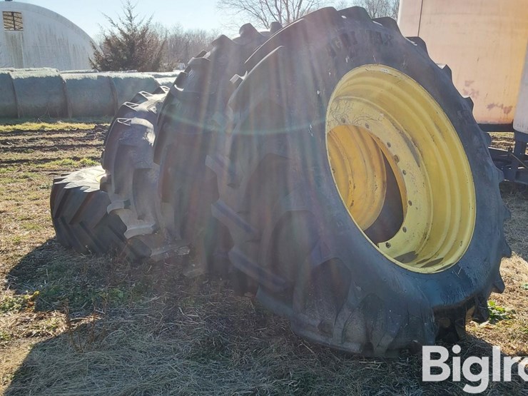 john-deere-4930-image-3
