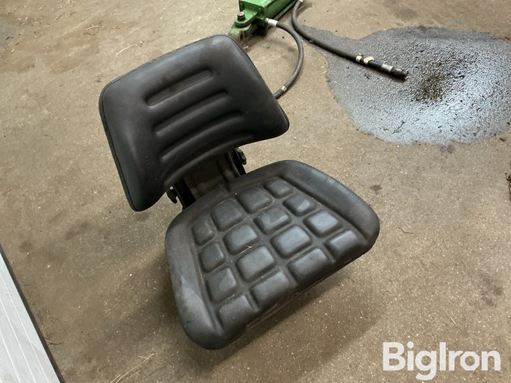 grammer-tractor-seat-image-3