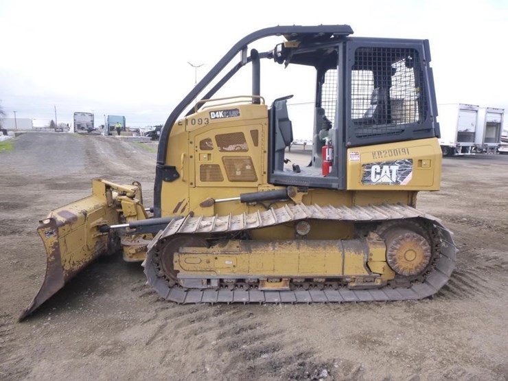 2015-caterpillar-d4k2-lgp-image-5