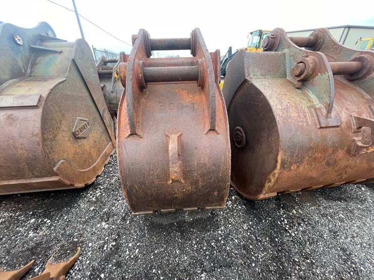 #5011-•-excavator-bucket-image-4