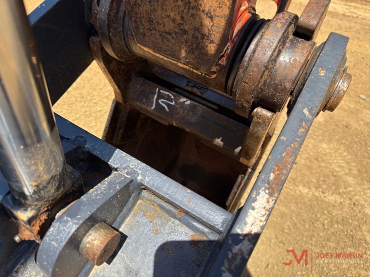 2016-kubota-u55-4-image-8