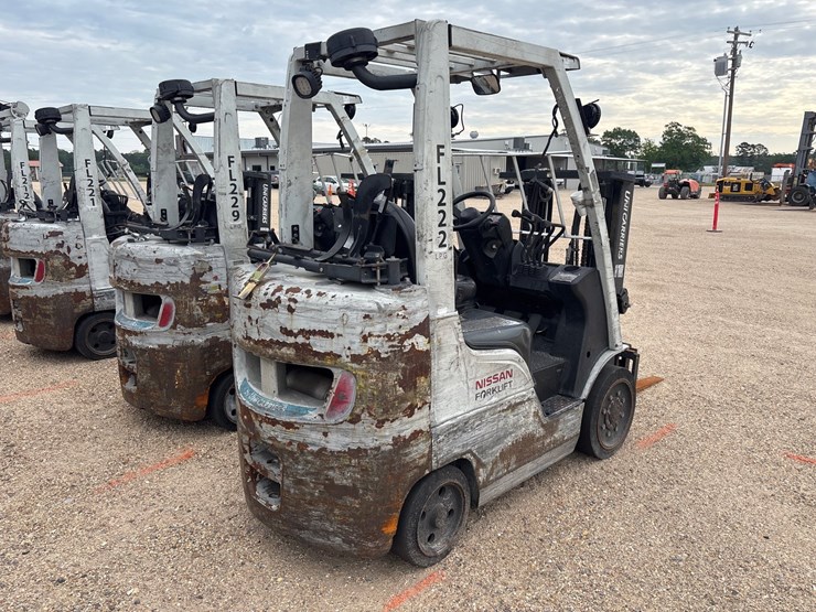 #16266-•-2015-nissan-cf50lp-forklift-image-3
