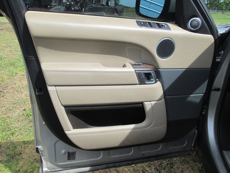 2015-land-rover-range-rover-image-23