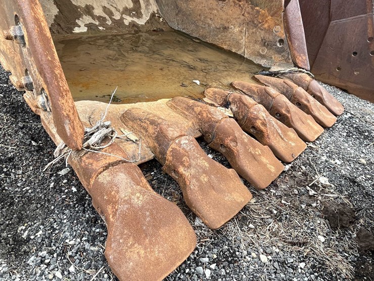 #5015-•-excavator-bucket-image-3