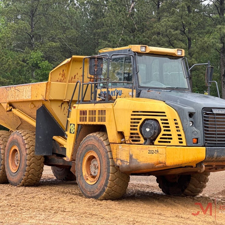 2013 KOMATSU HM300-3