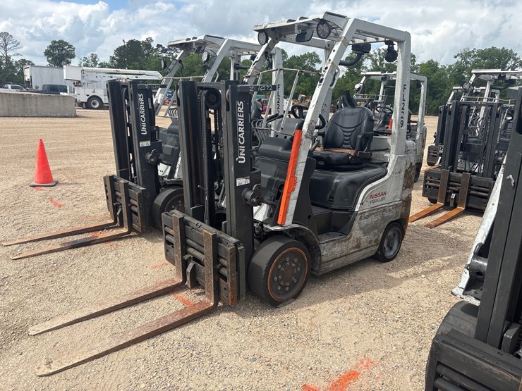 #16272-•-2015-nissan-cf50lp-forklift-image-1
