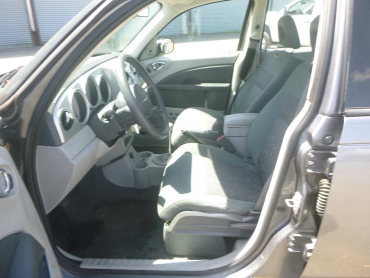 2008-chrysler-pt-cruiser-image-7