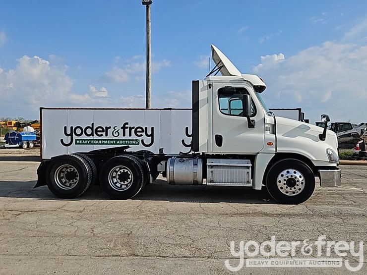 2019-freightliner-cascadia-125-image-6