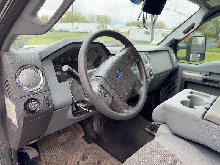 2015-ford-f450-xlt-image-26