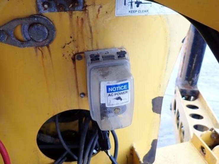 2009-bil-jax-5533a-image-12
