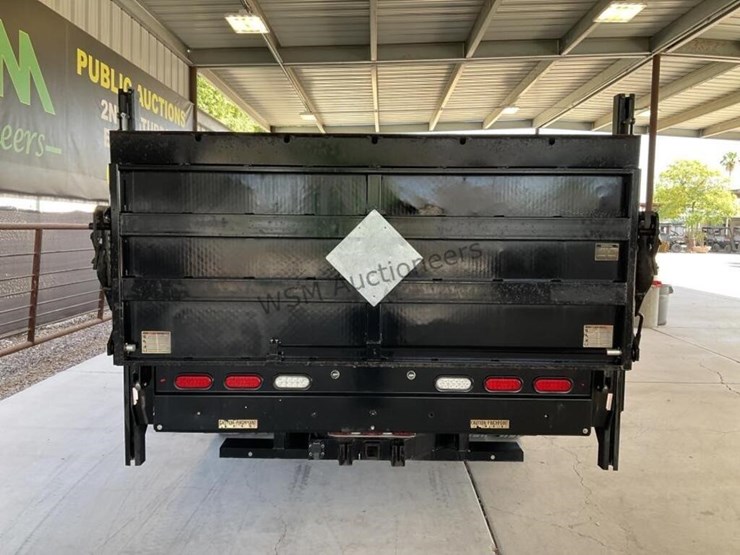 2017-ford-f550-image-6