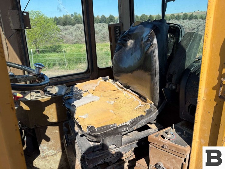 caterpillar-926e-image-45