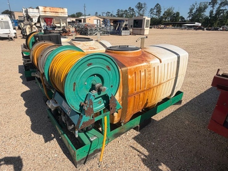 #35846-•-300-gallon-water-tank,-skid-mounted-image-4