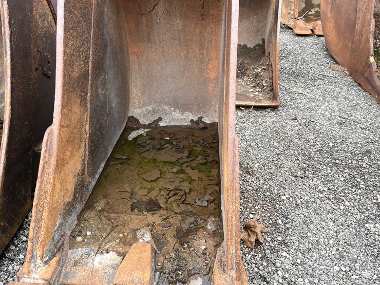 #5026-•-excavator-bucket-image-4