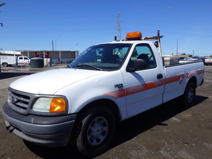 2004-ford-f150-image-1
