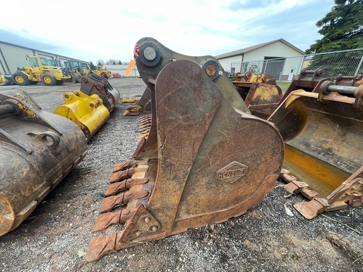 #5007-•-excavator-bucket-image-2