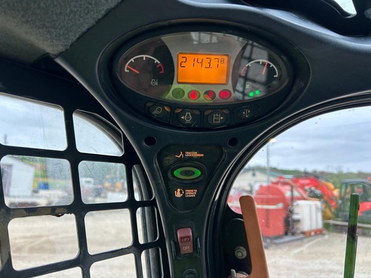2020-bobcat-t770-image-25