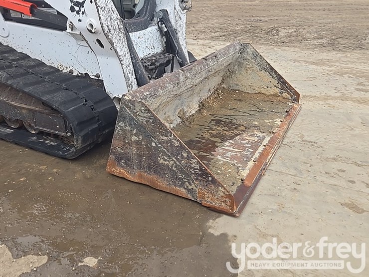 2016-bobcat-t750-image-19