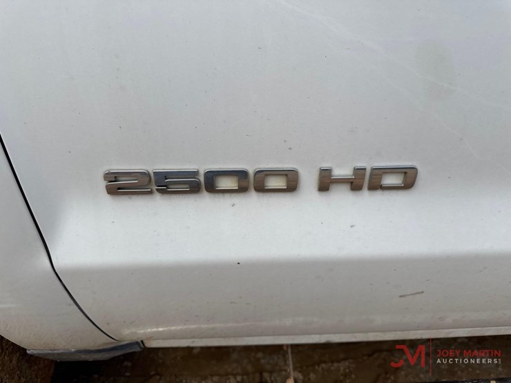 2019-chevrolet-silverado-2500-image-5