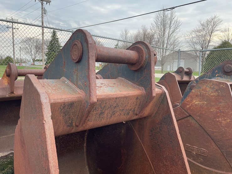 #5013-•-excavator-bucket-image-12