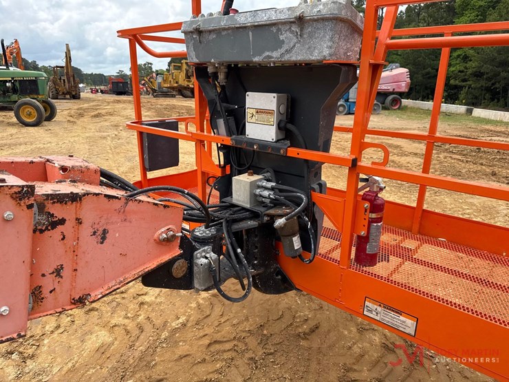 jlg-800s-image-7