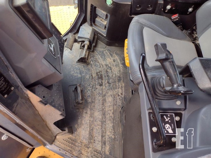 deere-1050-p-tier-image-13