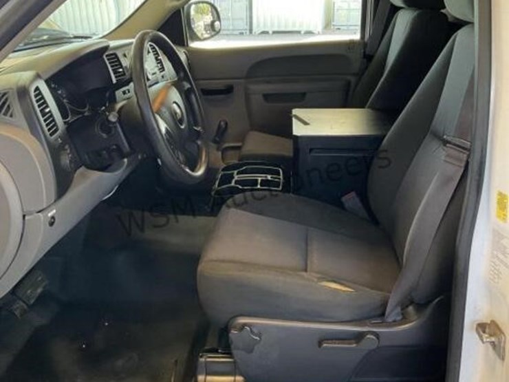 2013-chevrolet-silverado-1500-image-21
