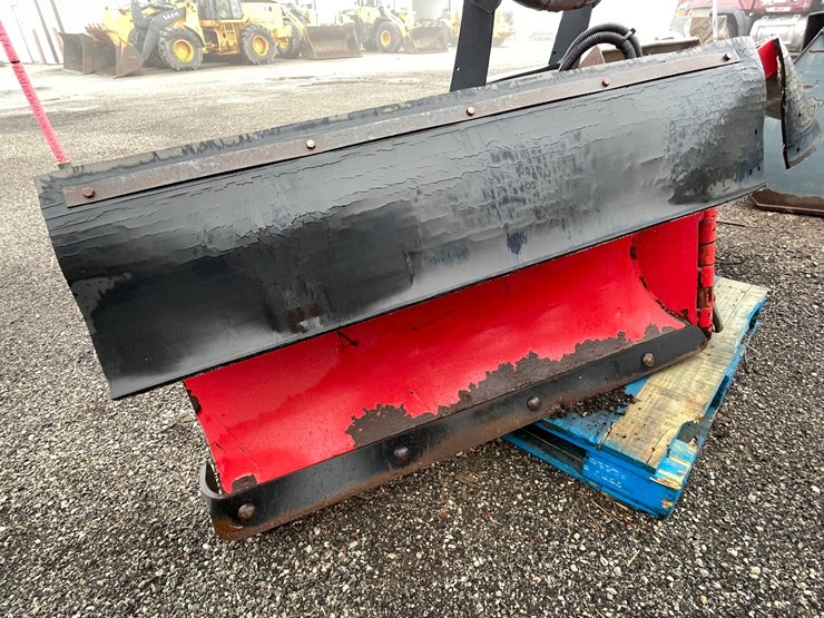 #5053-•-boss-v-snow-plow-with-mounting-brackets-image-2