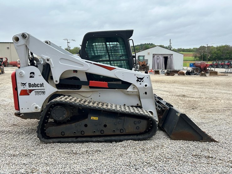 2017-bobcat-t870-image-5