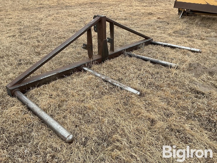 3-pt-2-bale-carrier-image-3