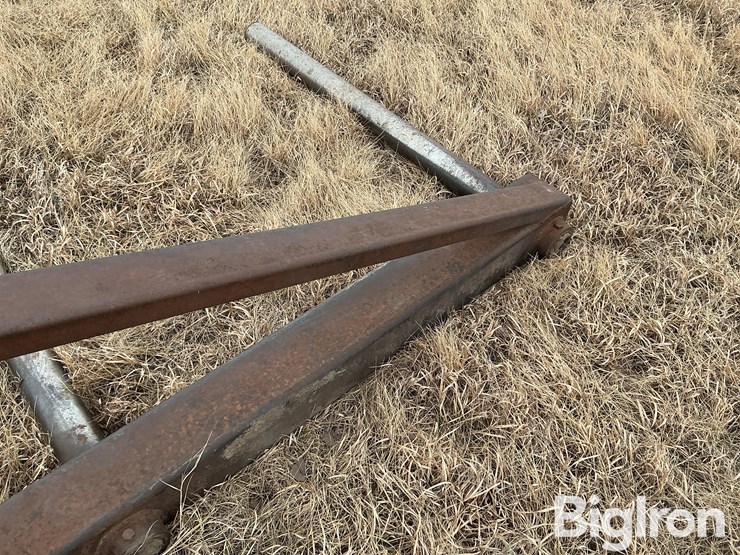 3-pt-2-bale-carrier-image-11