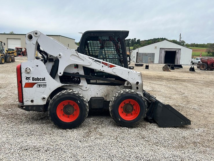 2019-bobcat-s740-image-5