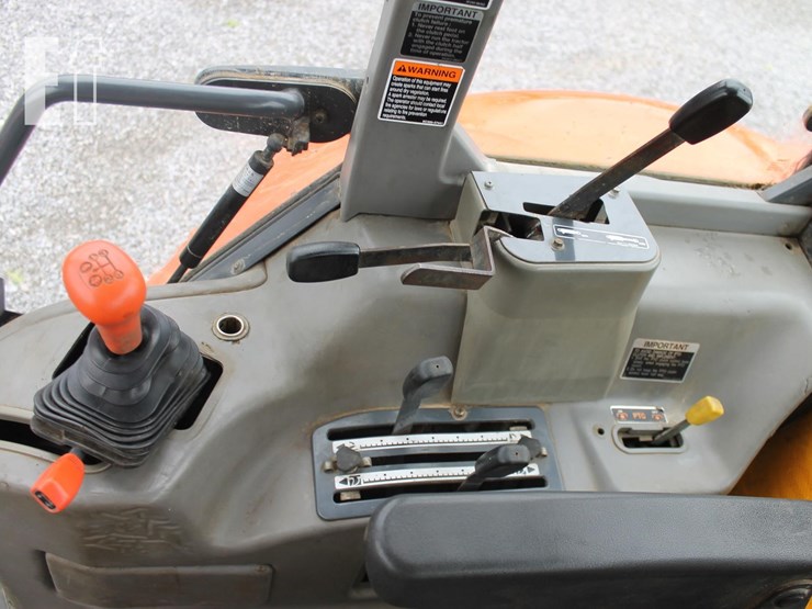 kubota-m108s-image-13