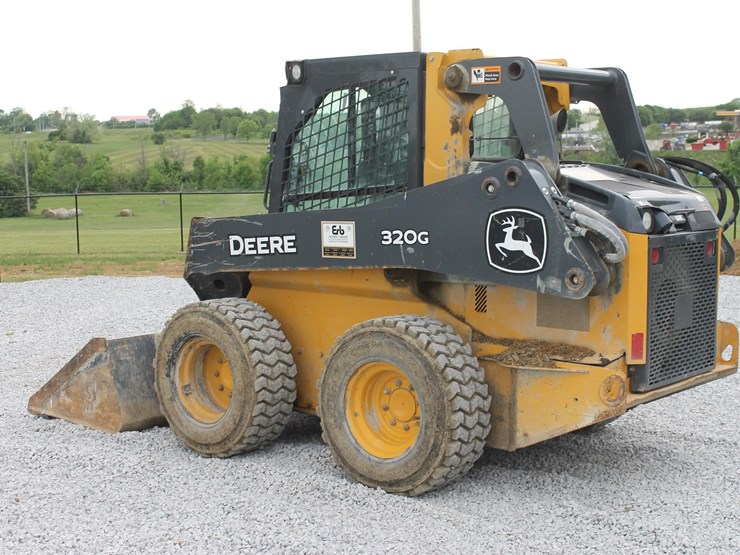 deere-320g-image-3