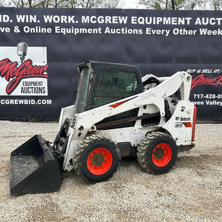 2019 BOBCAT S740