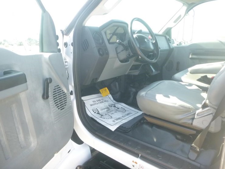 2012-ford-f650-image-10
